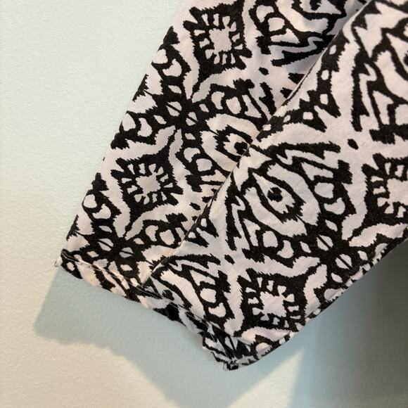 Kaktus Top Petite Large Black White Geometric Boho Artsy Tribal Keyhole Button - Picture 5 of 12